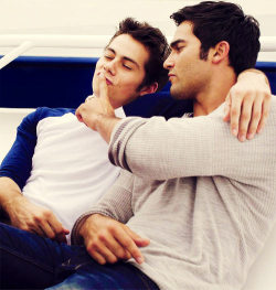 p-nda:  thegayteen:  so fucking cute.  sterek!