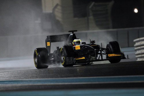 automotivated:  Pirelli Abu Dhabi | 2011 Wet Test (under lights). 