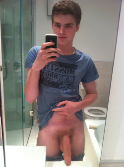 exxxposeyourcock:  razrblade530:  mycollectionofguysss:  »damn.  He can fuck me any day. i love huge white dick    He can fuck me any way he wants to