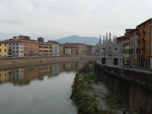 Santa Maria della Spina, Pisa. This tiny church was erected in 1233. It&rsquo;s name refers to a