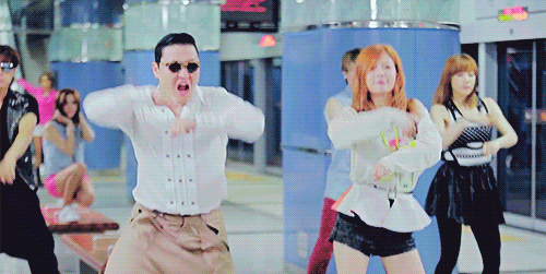 ellis-in-w-o-n-d-e-r-l-a-n-d:   oppa gangnam style! 