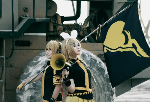 Vocaloid cosplaySong: Love is war - eager love revengeRin | FairyLen | HitomiPhotographer | TPham