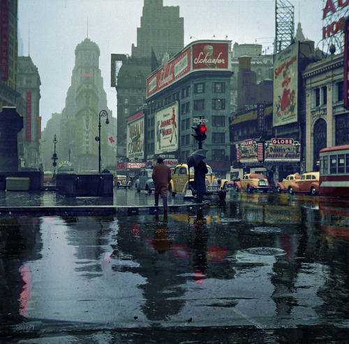 Times Square, Manhattan, New York City, 1943.