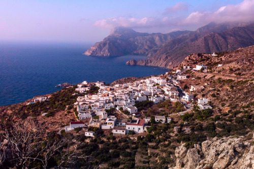 vacilandoelmundo:Karpathos, Greece