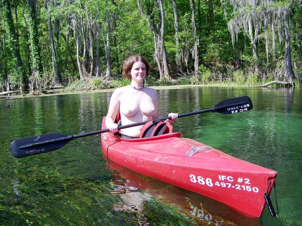 girlsandsport:  #Nudists naked campers - amateur bare sportswomen - photo de sportive
