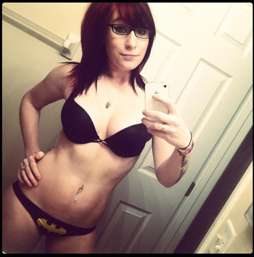 johnniesuicide:  Remember when I weighed 11 pounds less and liked how I looked at least a bit? :/ 