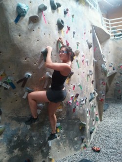 sinnsage:  I’m rock climbing today bitches!!!