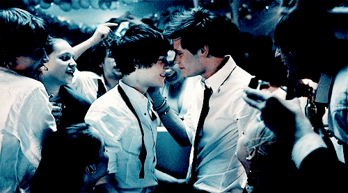 sentimento-gay:  “ Muitas vezes meu unico sentido é você”  Sentimento-gay 