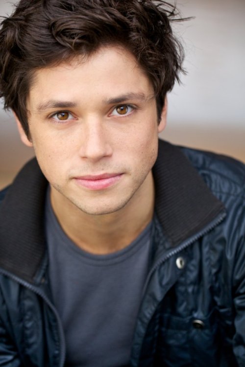witch-breed:  bless Ricky Ullman for growing up and turning into an even hotter piece of ass than he already was, instead of a becoming a deformed potato like most of his Disney co-stars  god bless 