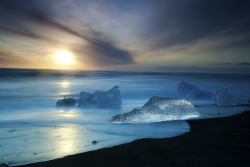 glowing-clouds:  Iceland by bsmethers on