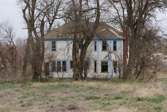 previouslylovedplaces: abandoned farmhouse, eastern washington by maenad1021 on Flickr.
