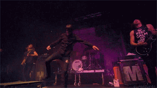 lets-open-up-this-pit:  yd9n:  squidgyandthebrave:  durandur4n:  I love how this