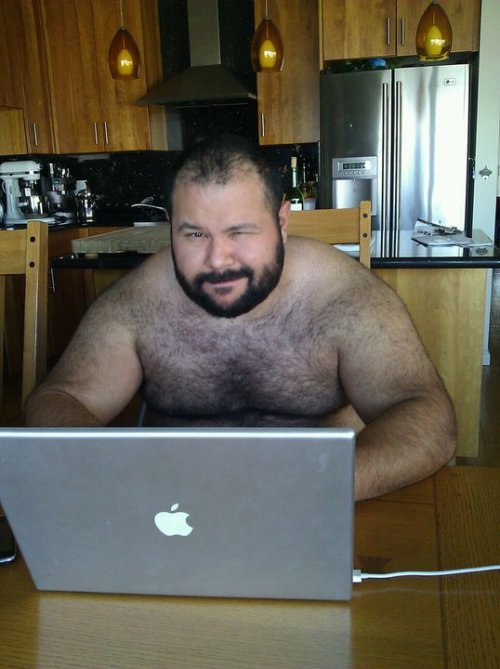hunghairybear:  Joe hard at work.