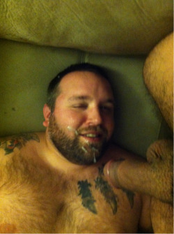 hairyblueyedhunk:  bearfest30:  even with a bear claw tattoo - hot  Greedy bear 