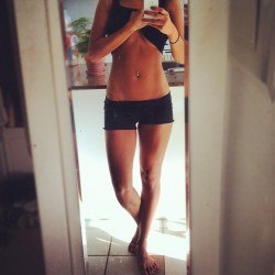 skinny-opinion:  becommingskinnybitch:  thinspo