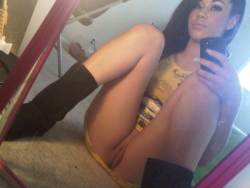 smashtheflash:  Another Selfshot Babe submission, sent in to smashtheflash@gmail.com 