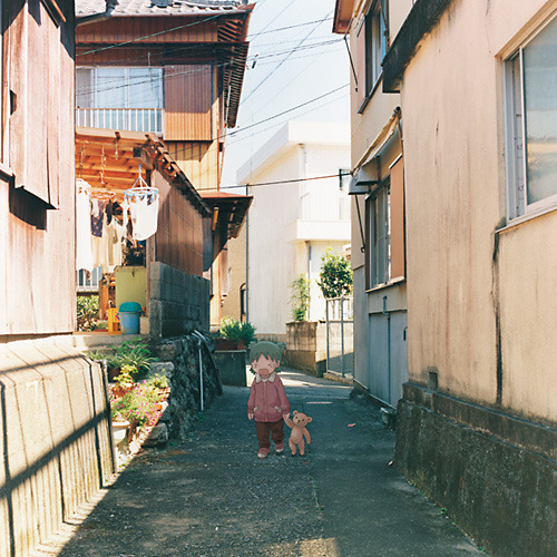 boku-no-mj:  kingcheddarxvii:   From the Yotsubato! Monthly 2012 Calendar Illustrations by Kiyohiko Azuma and photography by Miho Kakuta  Really really frickin’ adorable  oh my goSH YES BEST 