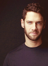 sterekfarts:  I absolutely love justin bartha!