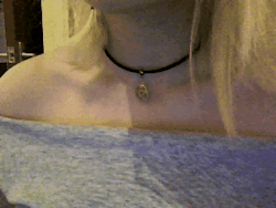 jessiethemuffinmonster:  My webcam finally picked up my collar bones.  Sexy!!