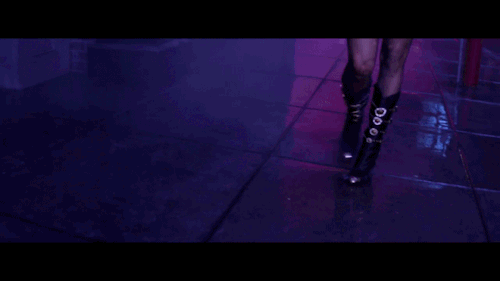 http://feet-shoes-vintage.tumblr.com/post/32278663469