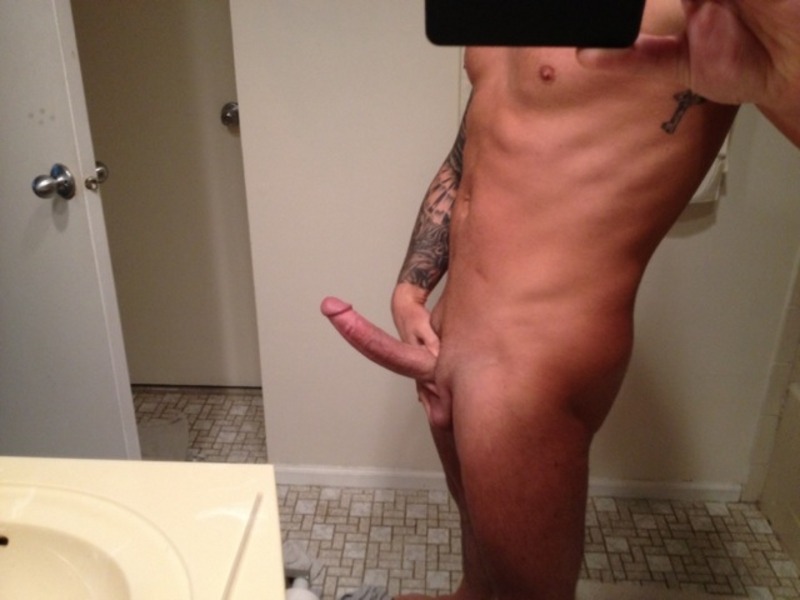 straightboyselfpics:  Matt; 28 1000 followers! Time to break out the big guns. You