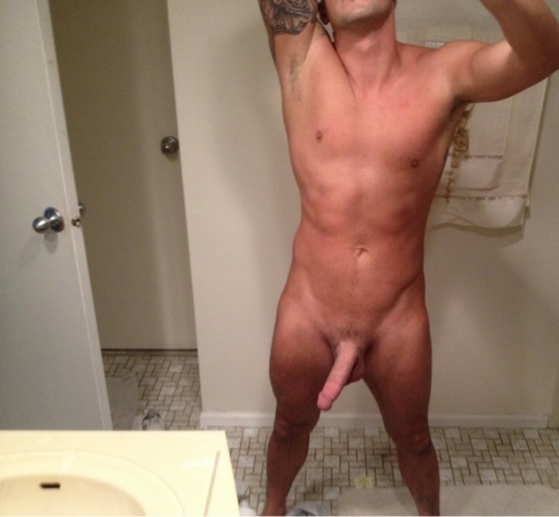 straightboyselfpics:  Matt; 28 1000 followers! Time to break out the big guns. You