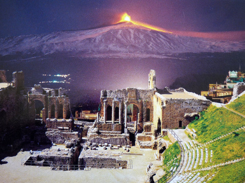 archaicwonder:Taormina Theater….and an erupting volcano (OMG) by Luigi Strano FDV on Flickr.The anci