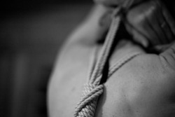 philipwernerfoto:   Practicing my rope #22 Melbourne. September, 2012.  