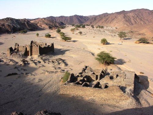 archaicwonder:Gold Mines of Ancient Nubia: Berenice Panchrysos (Sudan) Berenice Panchrysos is an anc