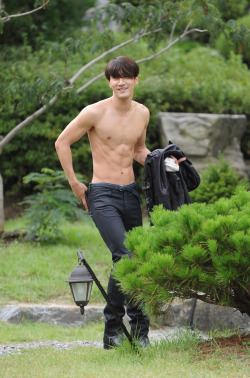 fuckyeahchoisiwon:  (2832x4256) cr: sbs.co.kr