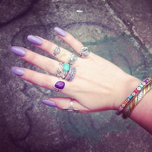 iloveyoulessthanpunk:  Moonshine mallrat (Taken with Instagram)