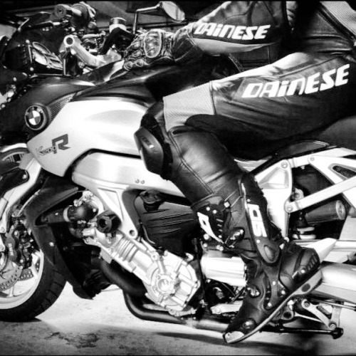 gearstable:  look out for more gear and fetish…. http://gearstable.tumblr.com/ …the sexiest bike ever ;-)