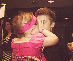 bieberzzswaggy:  Rest in peace Avalanna &lt;3  what a cutie Justin is to spend