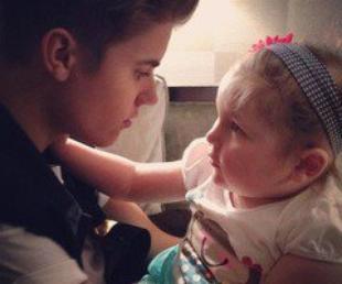 bieberzzswaggy:  Rest in peace Avalanna &lt;3  what a cutie Justin is to spend