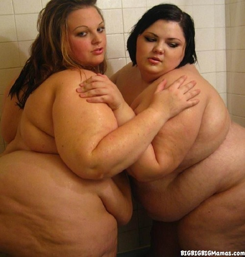 plb84:  Juicy and luna !!!