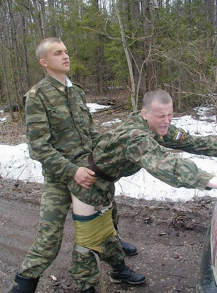 spoonsdammit:  Now that’s horny… 