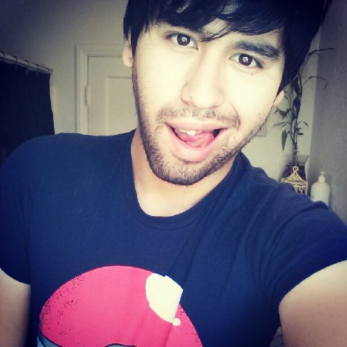 freakishlytallhomosexual:  Morning #me #gay #gayboy #scruff #scruffyboy #scruffygay #nerd #gaynerd #gaylatino (Taken with Instagram) 