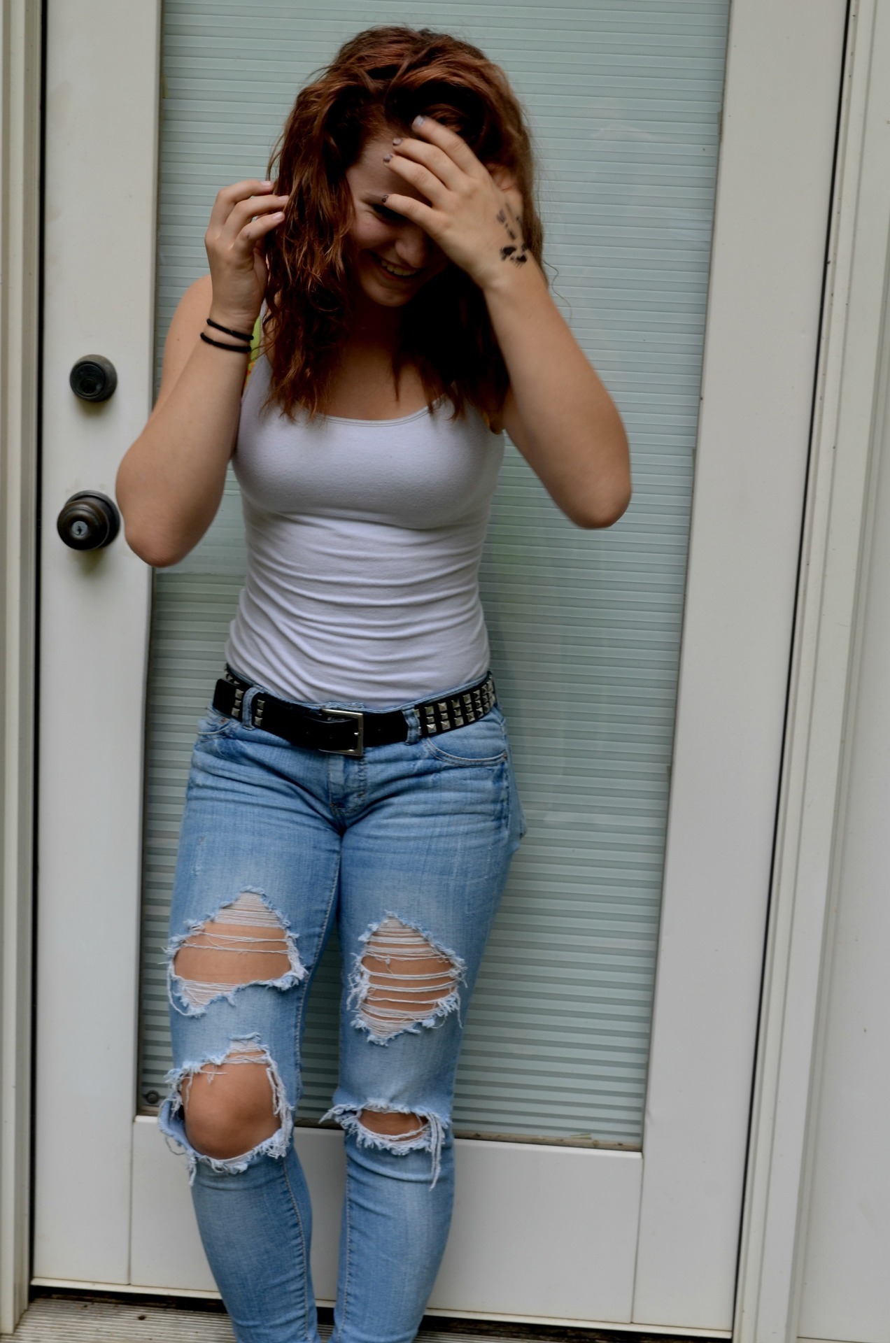 Jeans with Belts — Love the jeans, love the belt, love the top!