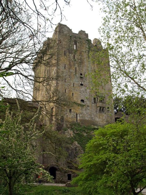(via Blarney Castle (I), a photo from Cork, South | TrekEarth)Blarney, Ireland