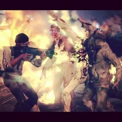 arturofer07:  Black Ops II Zombies! #callofduty #zombies #blackops #new #games #blood #cool #scary (Taken with Instagram)