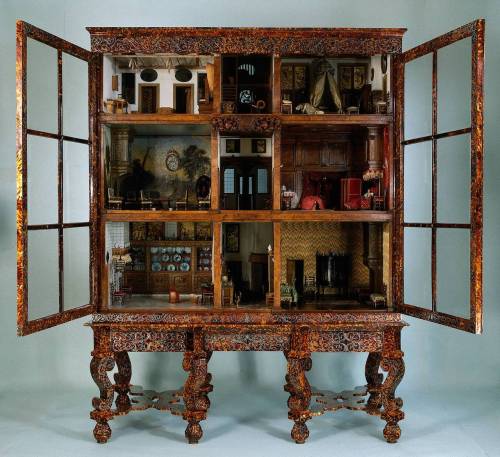 odditiesoflife:Curious History:  The Doll’s House of Petronella Oortman, 1686-1705Step into the doll