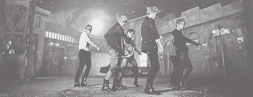 kivraya:  in the midnight~ midnight~ midnight~ 
