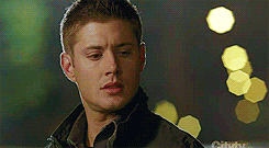 ohmylaniaison:  #i will never ever get over sam’s face in this scene as long as i live #or the way he says ‘i lost my shoe.’ 
