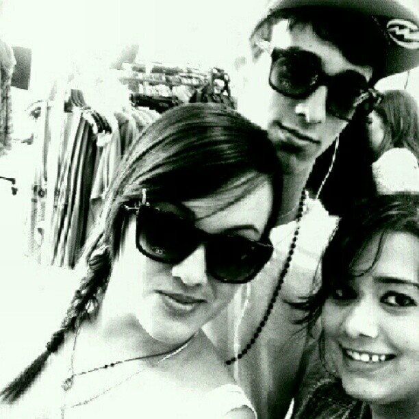 #lil brou #friends #shopping #good day (Tomada con Instagram)