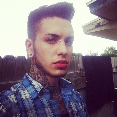 so-unf0rgiv3n:  nmbr1mnstr:  Jayy Von Monroe, 2012.  You gorgeous fuck. 