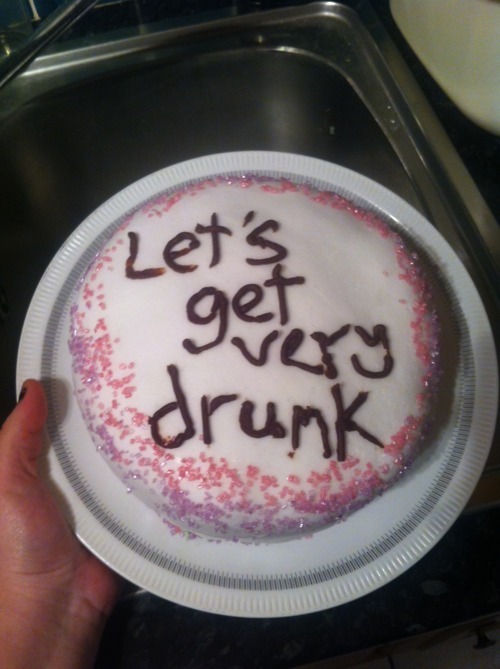 pandas-are-black-white-and-asian:  What every Rhodent’s birthday cake should look