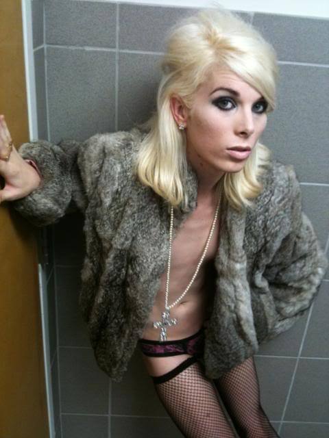 thetrannykatemoss:  uploading old modeling photos cause im bored look at my 17 year old topless baby