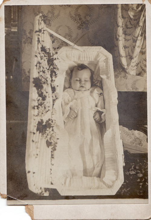 victorian-mortality:  I can’t imagine how difficult it was for the parents to lose their infant, and this being the last image of their child. 