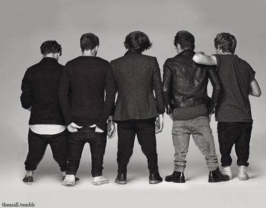 1d-gettinnakedallthetime:  larryfive:  whippedstyles:  fabuliam:  theniall:  (◕‿◕✿)