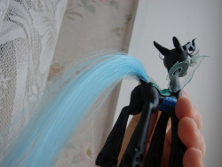 Poniesinthedark:  Dat Plot!  Nhhnnnggg ;_; This Looks Like The Same Sculp That I